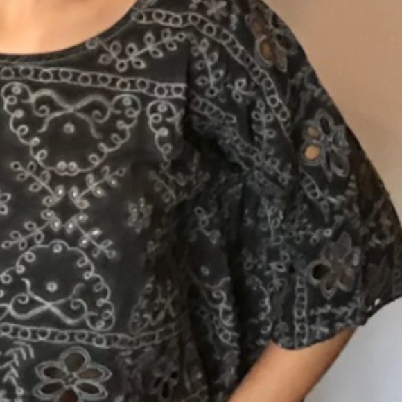 Honey Belle Fringe Eyelet Top NWT Steel Grey Small - Picture 5 of 16